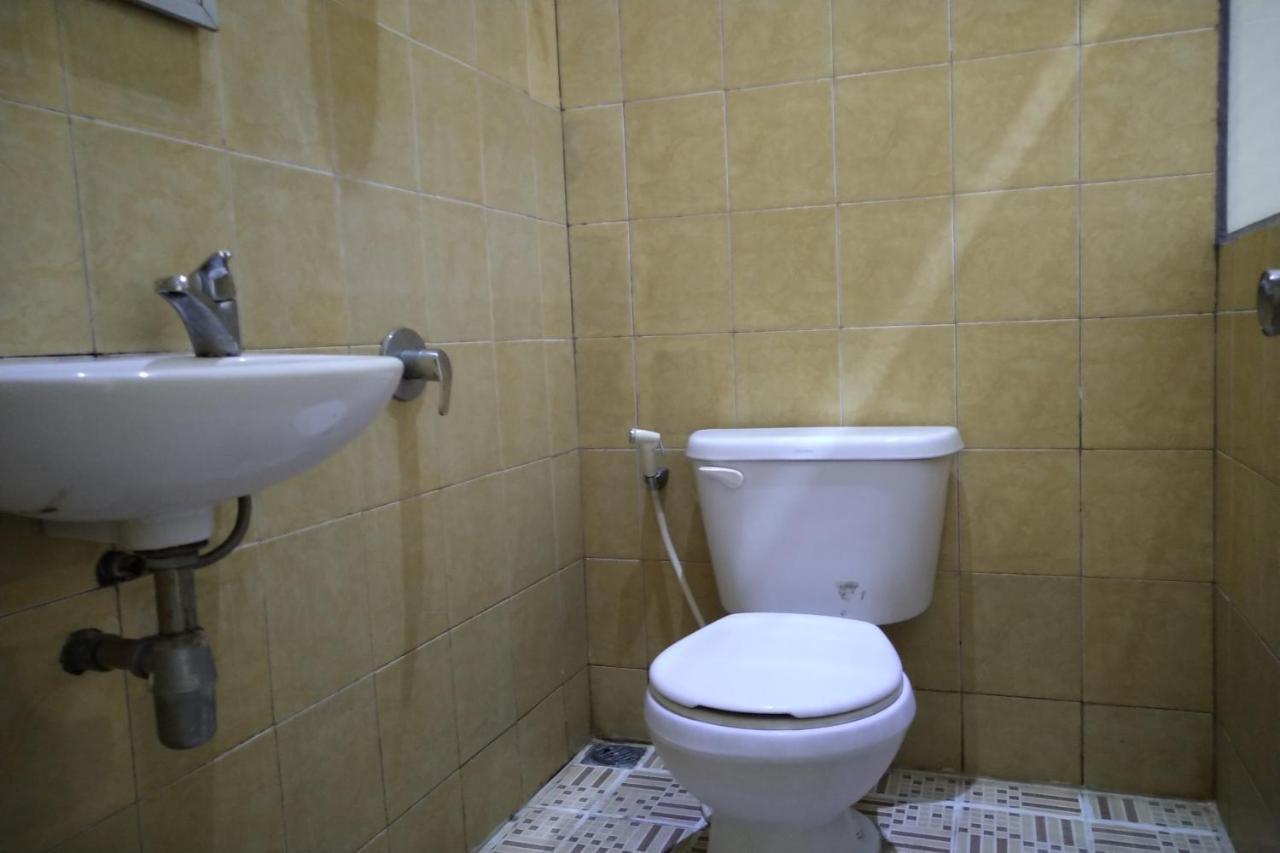 Oyo 3499 J8 Hotel Jambi Exteriér fotografie