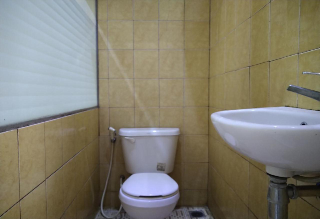 Oyo 3499 J8 Hotel Jambi Exteriér fotografie